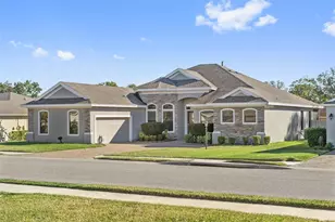 310 Lake Mariana Pl, Auburndale, FL 33823 - Photo 1