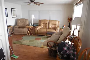 10315 Cortez Rd W, Bradenton, FL 34210 - Photo 7