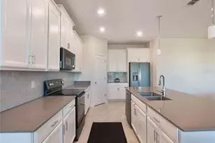 1016 Downswing Pl, Davenport, FL 33896 - Photo 7