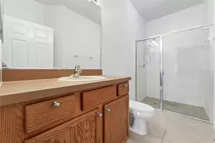 3473 Parkridge Cir, Sarasota, FL 34243 - Photo 7