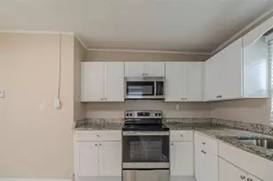451 Rogers St, Orlando, FL 32811 - Photo 9