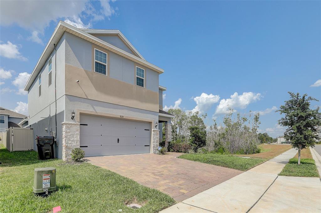 828 Scrub Oak Hammock Rd main architectural view