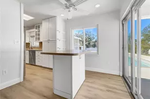 7326 Shepherd St, Sarasota, FL 34243 - Photo 9