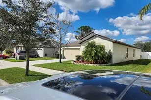 39567 Dawson Chase Dr, Zephyrhills, FL 33540 - Photo 3