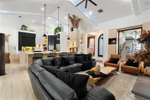 1384 E Lakeshore Blvd, Kissimmee, FL 34744 - Photo 15