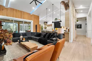 1384 E Lakeshore Blvd, Kissimmee, FL 34744 - Photo 3