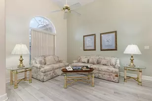 6850 Huntington Hills Blvd, Lakeland, FL 33810 - Photo 5