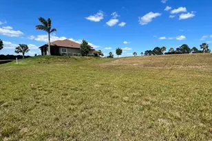 828 Waterfern Trail Dr, Auburndale, FL 33823 - Photo 1