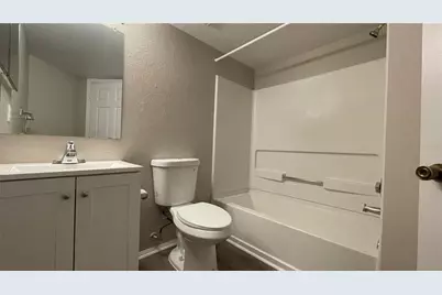 5016 Park Central Drive #2231, Orlando, FL 32839 - Photo 9