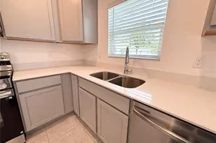 137 Maple Dr W, Kissimmee, FL 34759 - Photo 5