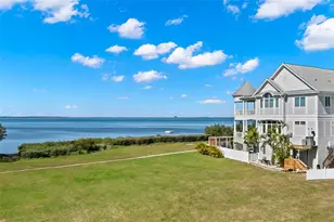 606 Indiana Ave, Crystal Beach, FL 34681 - Photo 9