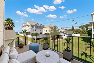 606 Indiana Ave, Crystal Beach, FL 34681 - Photo 31