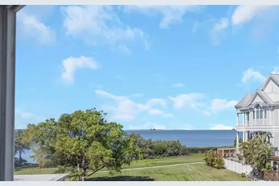 606 Indiana Avenue, Crystal Beach, FL 34681 - Photo 23