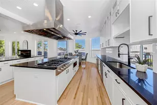 606 Indiana Ave, Crystal Beach, FL 34681 - Photo 13