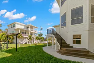 606 Indiana Ave, Crystal Beach, FL 34681 - Photo 37