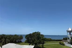 606 Indiana Ave, Crystal Beach, FL 34681 - Photo 17