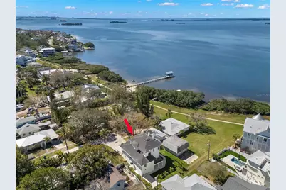 606 Indiana Avenue, Crystal Beach, FL 34681 - Photo 5