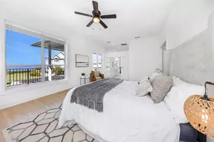 606 Indiana Ave, Crystal Beach, FL 34681 - Photo 15