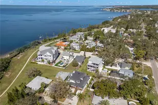 606 Indiana Ave, Crystal Beach, FL 34681 - Photo 45