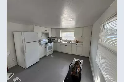 825 Cr 481, Lake Panasoffkee, FL 33538 - Photo 3