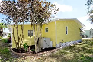 5707 45th St E, Bradenton, FL 34203 - Photo 7