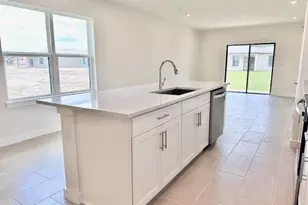 3225 Cup Dr, Lakeland, FL 33803 - Photo 9