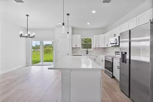 225 Malauka Run N, Ocklawaha, FL 32179 - Photo 5