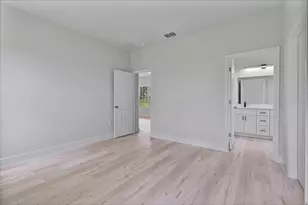 225 Malauka Run N, Ocklawaha, FL 32179 - Photo 21