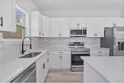 225 Malauka Run N, Ocklawaha, FL 32179 - Photo 13