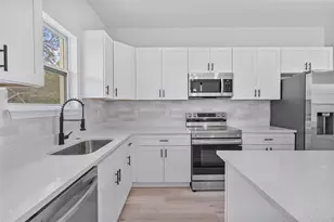 225 Malauka Run N, Ocklawaha, FL 32179 - Photo 13