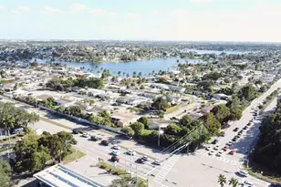 18600 NW 87th Ave, Hialeah, FL 33015 - Photo 13