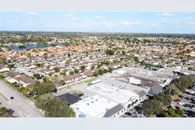 18600 NW 87 Avenue, Hialeah, FL 33015 - Photo 11
