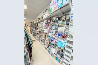 18600 NW 87 Avenue, Hialeah, FL 33015 - Photo 29