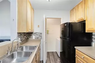 6178 Westgate Dr, Orlando, FL 32835 - Photo 11