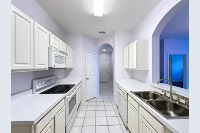 7147 Yacht Basin Avenue #115, Orlando, FL 32835 - Photo 3