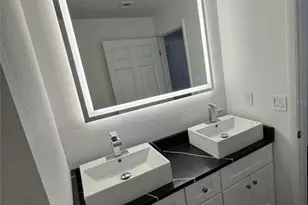 501 Knights Run Ave, Tampa, FL 33602 - Photo 13