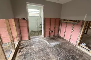 1501 Delaware Ave NE, Saint Petersburg, FL 33703 - Photo 17