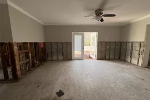 1501 Delaware Ave NE, Saint Petersburg, FL 33703 - Photo 7