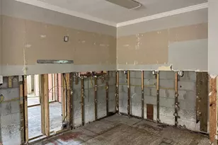 1501 Delaware Ave NE, Saint Petersburg, FL 33703 - Photo 5