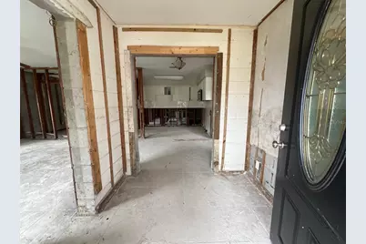 4200 Huntington Street NE, Saint Petersburg, FL 33703 - Photo 3