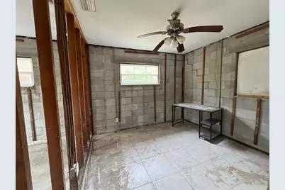 4200 Huntington Street NE, Saint Petersburg, FL 33703 - Photo 19