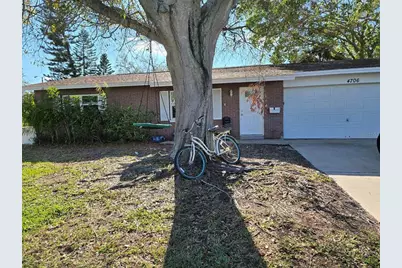 4706 Lansing Street NE, Saint Petersburg, FL 33703 - Photo 1