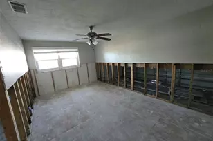 4706 Lansing St NE, Saint Petersburg, FL 33703 - Photo 13