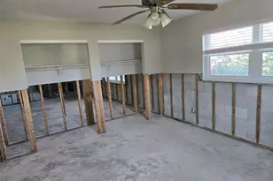 4706 Lansing St NE, Saint Petersburg, FL 33703 - Photo 3