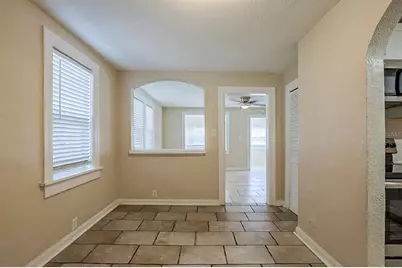 2011 10th Street S, Saint Petersburg, FL 33705 - Photo 9