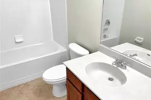 523 Glenn Cross Dr, Ruskin, FL 33570 - Photo 7