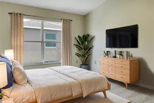 523 Glenn Cross Dr, Ruskin, FL 33570 - Photo 5