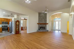 1714 Golfview Dr, Kissimmee, FL 34746 - Photo 9