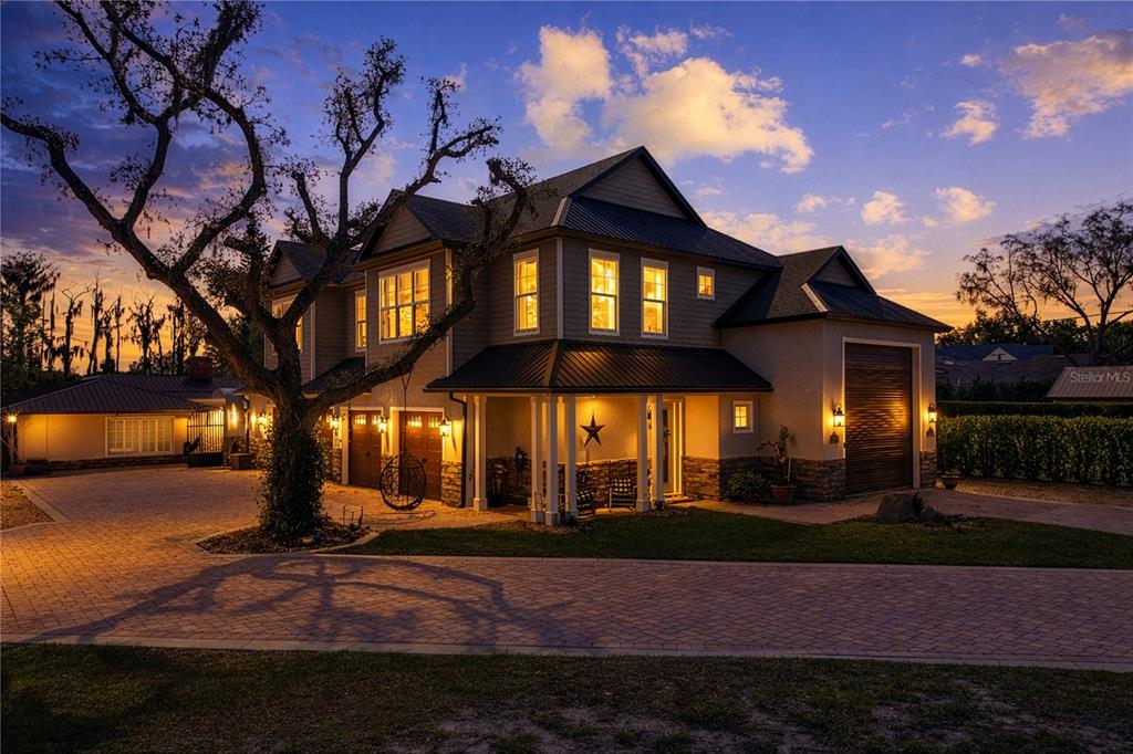 11002 Lake Butler Blvd main architectural view