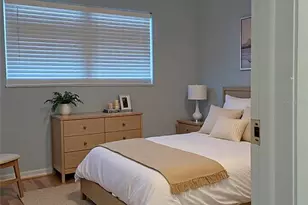 5521 80th St N, Saint Petersburg, FL 33709 - Photo 17